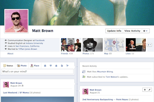 Página de perfil Facebook em 2012